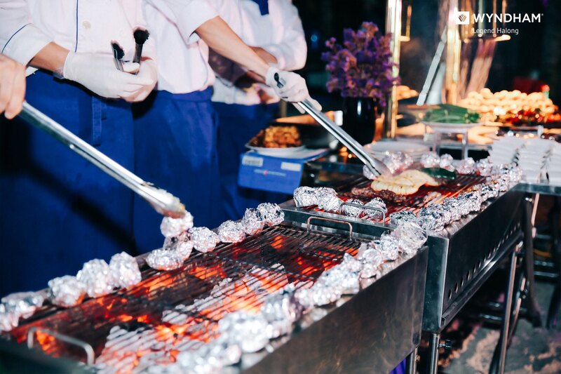 BBQ-ngoai-troi-tai-Ha-Long